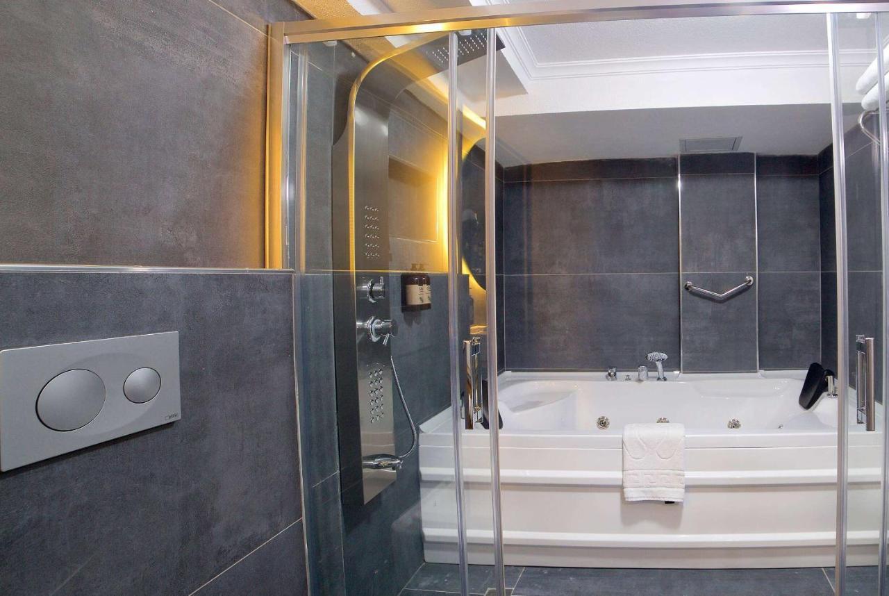Days Inn By Wyndham Istanbul Arnavutkoy Istambul Exterior foto