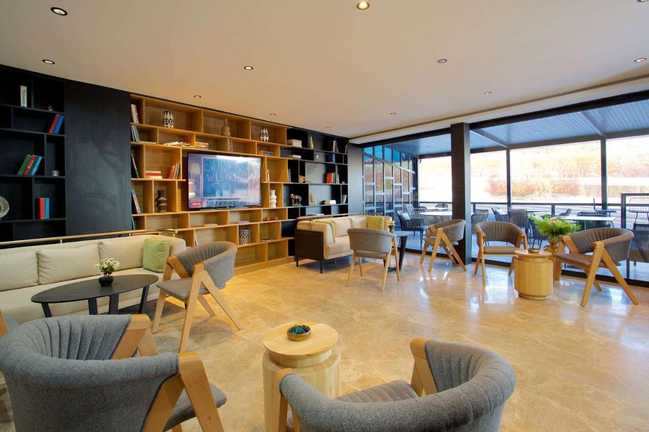 Days Inn By Wyndham Istanbul Arnavutkoy Istambul Exterior foto